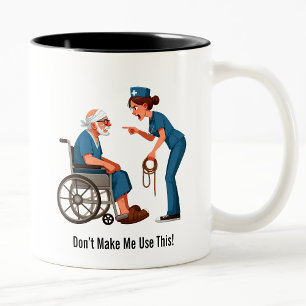 Caneca De Café Em Dois Tons Idosos Intitulados Obtêm Terapêutica Hogtie Dois-T