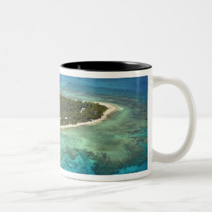 Caneca De Café Em Dois Tons Ilha Tavarua e recife de coral, Ilhas Mamanuca