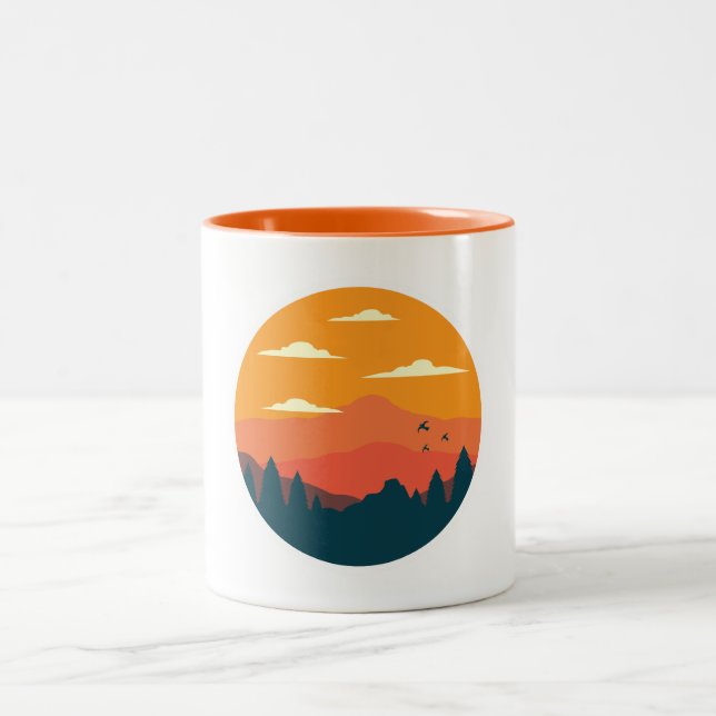 Caneca De Café Em Dois Tons Ilustração do pôr do sol das montanhas (Centro)