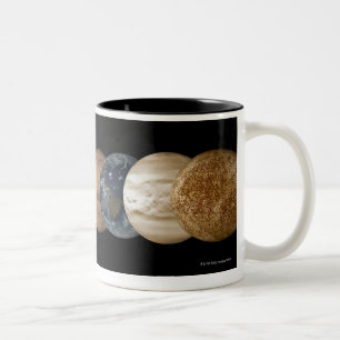 Caneca De Café Em Dois Tons Ilustração dos planetas em alinhamento