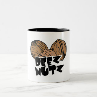 Caneca De Café Em Dois Tons Ilustração engraçada de Deez Nutz