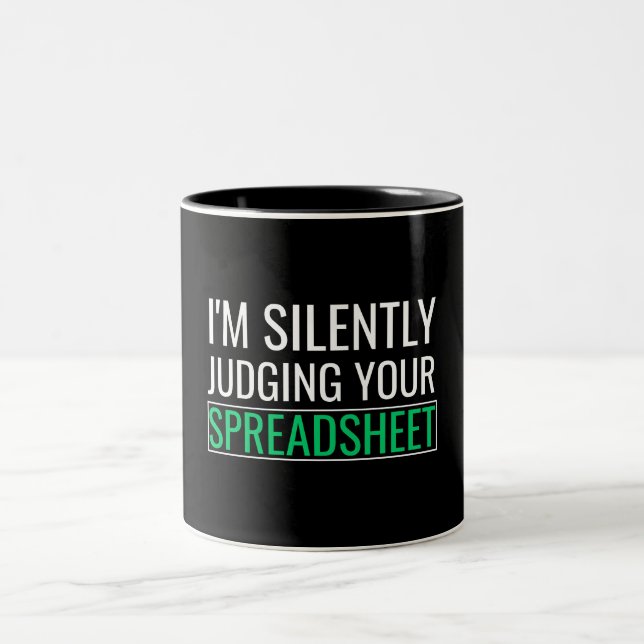 Caneca De Café Em Dois Tons I'm Silently Judging Your Spreadsheet (Centro)