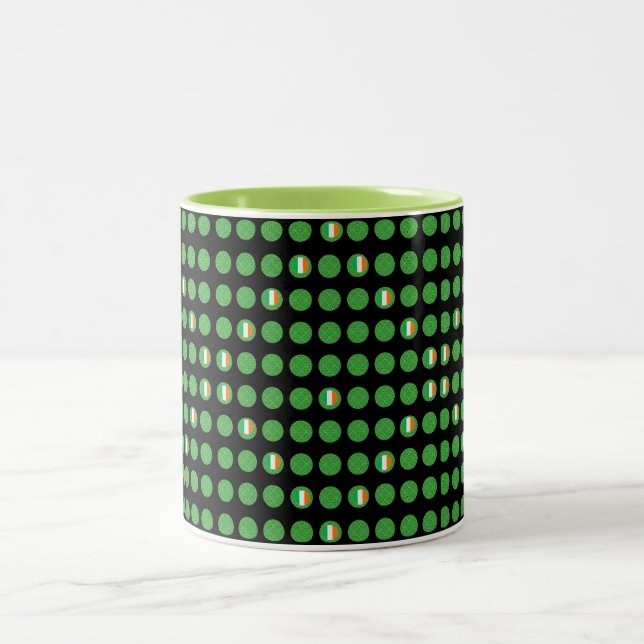Caneca De Café Em Dois Tons Imagem irlandesa para a caneca de dois tons (Centro)