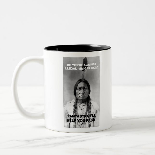 Caneca De Café Em Dois Tons imigração ilegal (Esquerda)