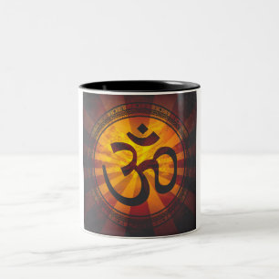 Caneca De Café Em Dois Tons Impressão do símbolo do OM do vintage