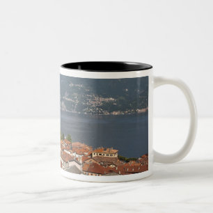 Caneca De Café Em Dois Tons Itália, Como Province, Menaggio. Vista da cidade 
