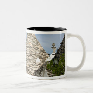 Caneca De Café Em Dois Tons Itália, Puglia, Alberobello, Terra dei Trulli,