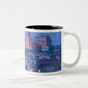 Caneca De Café Em Dois Tons Itália, Sicília, Cefalu, Vista com Duomo de