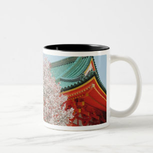 Caneca De Café Em Dois Tons Japão, Quioto. Flor de cerejeira do Xintoísmo