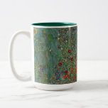 Caneca De Café Em Dois Tons Jardim de fazenda com girassóis por Gustav Klimt<br><div class="desc">Experimente a beleza do icônico trabalho de arte de Gustav Klimt com o nosso Jardim Fazenda com caneca de girassóis. Esta caneca ostenta uma impressão impressionante da obra-prima do Klimt, com girassóis vibrantes colocados contra um pano de fundo de jardim exuberante. Perfeito para apreciar suas bebidas quentes favoritas enquanto admite...</div>