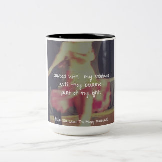 Caneca De Café Em Dois Tons Jodi Livon afirma: "Dançar com minhas sombras"