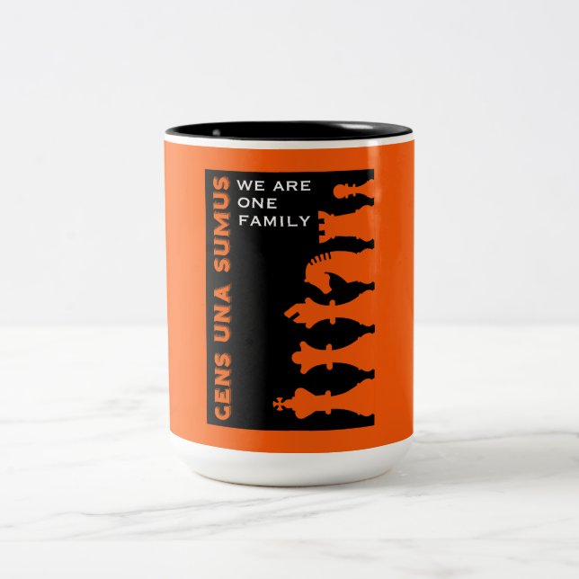 Caneca De Café Em Dois Tons Jogadores de Xadrez Competitivos (Centro)