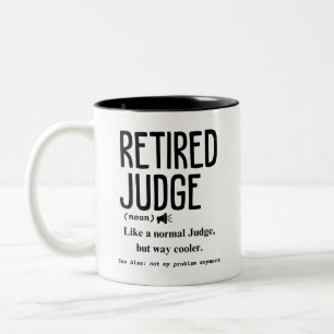 Caneca De Café Em Dois Tons Juíza aposentada