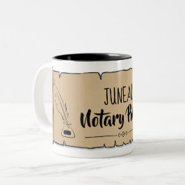 Caneca De Café Em Dois Tons Juneau Notícia de Rolagem Pública Quill