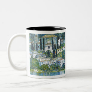 Caneca De Café Em Dois Tons Kirche de Gustav Klimt em famosa pintura Cassone