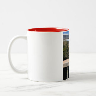 Caneca De Café Em Dois Tons la route 138 du pont