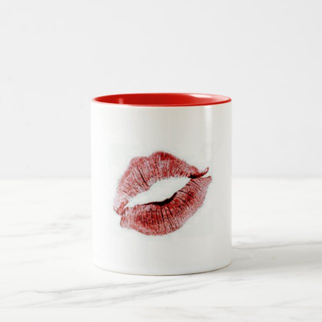 CANECA DE CAFÉ EM DOIS TONS "LÁBIOS VERMELHOS RUBY" NO CAFÉ MUG (PRESENTE NO E (Centro)