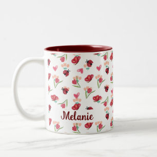 Caneca De Café Em Dois Tons Ladybug, borboleta e padrão cardíaco das pulgas