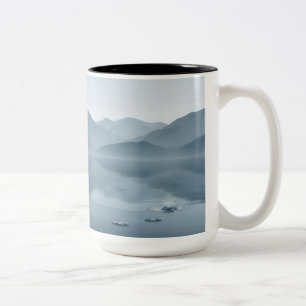 Caneca De Café Em Dois Tons Lagos de Montanha Tranquilos com Lírios de Água