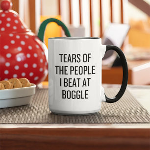 Caneca De Café Em Dois Tons Lágrimas das Pessoas que eu espanco em Boggle Game