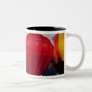 Caneca De Café Em Dois Tons Lançamento de balões de ar quente