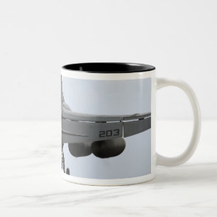 Caneca De Café Em Dois Tons Lançamentos super de um zangão de F/A-18E