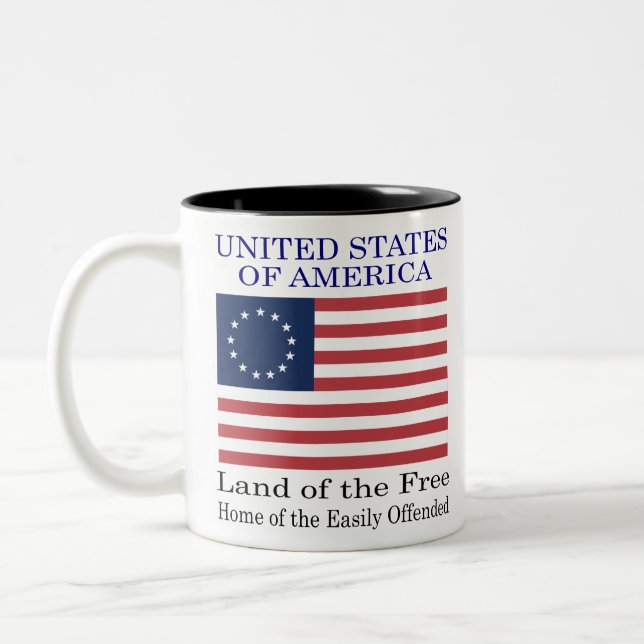 Caneca De Café Em Dois Tons Lar dos Ofendidos (Esquerda)
