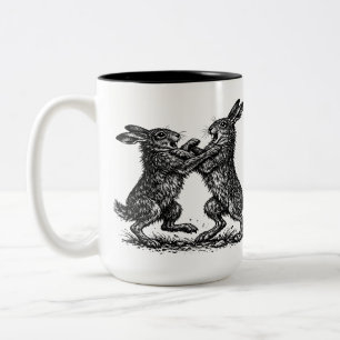 Caneca De Café Em Dois Tons Lebres Boxeando – Duelo Assombrado da Floresta em