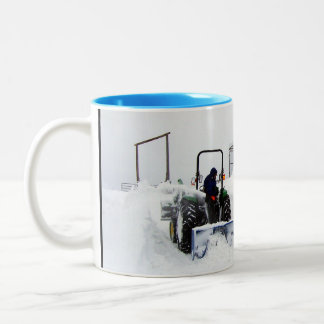Caneca De Café Em Dois Tons Lendo neve no rancho