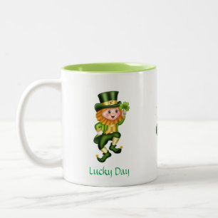 Caneca De Café Em Dois Tons Leprechaun, Caligrafia e Pote Dourado