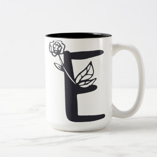 Caneca De Café Em Dois Tons Letra E