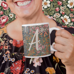 Caneca De Café Em Dois Tons Letra monograma cottagecore Cottage com aspecto fl