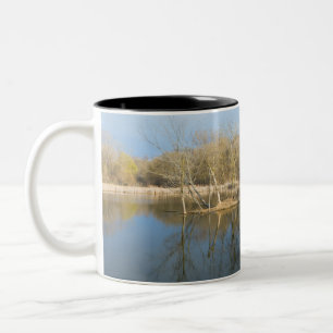 Caneca De Café Em Dois Tons Letras e Árvores do Oeste do Santo Paul