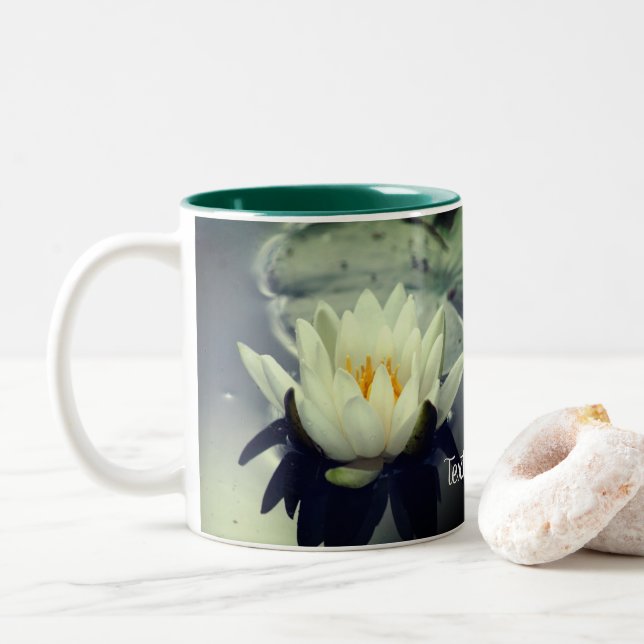 Caneca De Café Em Dois Tons Lily Lotus Branca Personalizada (Com Donut)