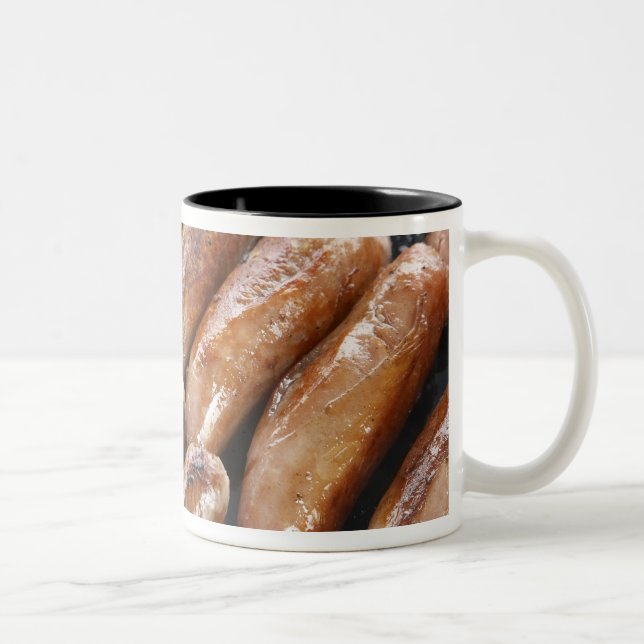 Caneca De Café Em Dois Tons Linguiças na Churrasqueira (Direita)
