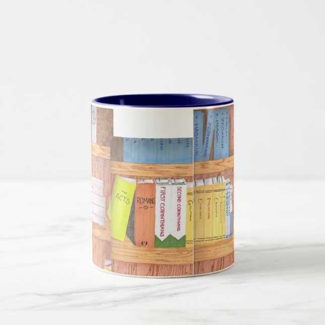 Caneca De Café Em Dois Tons Livros da bíblia (Centro)