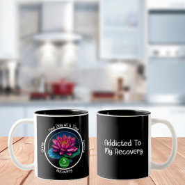 Caneca De Café Em Dois Tons Lotus Sobriety Chip | Medalhão Personalizado de 12