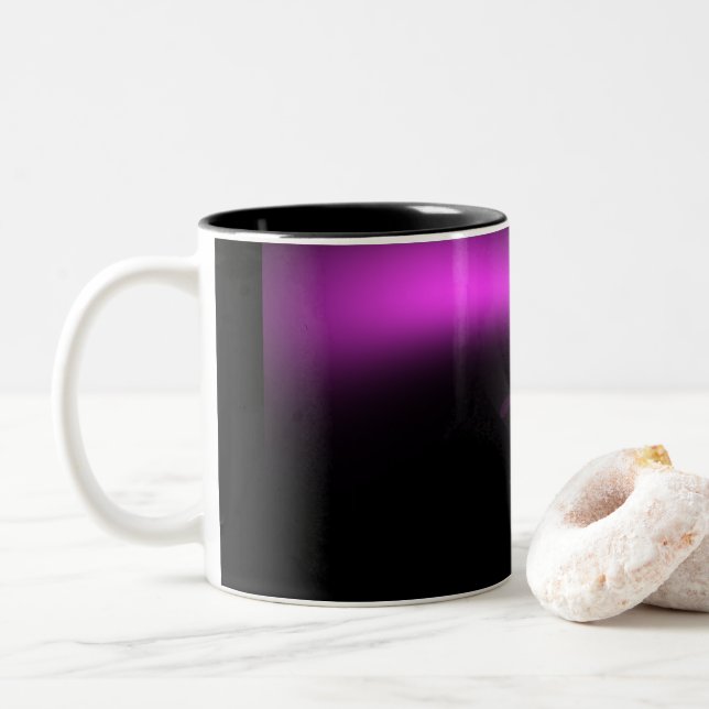 Caneca De Café Em Dois Tons Luzes roxas do Twirst (Com Donut)