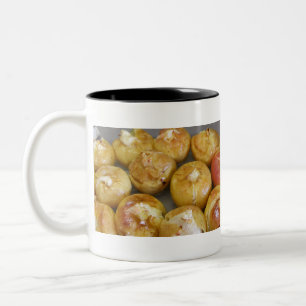 Caneca De Café Em Dois Tons Maçãs cozidas