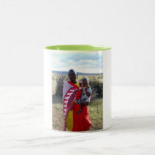 Caneca De Café Em Dois Tons Mãe e bebê do Kenyan em Kenya