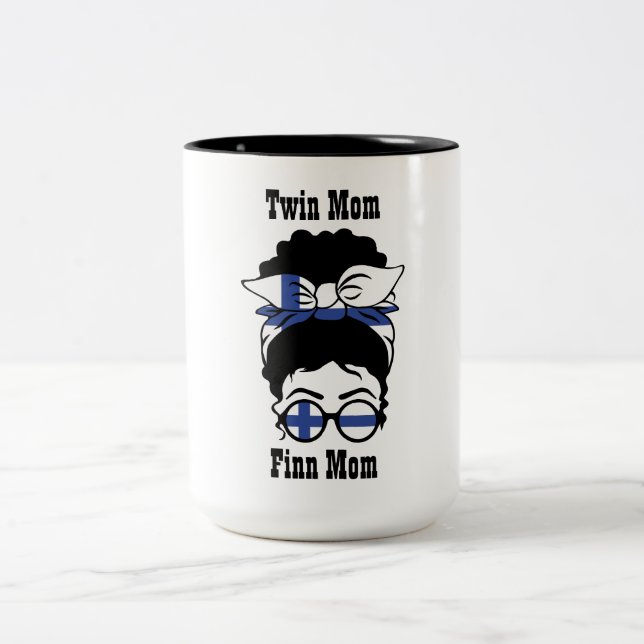 Caneca De Café Em Dois Tons Mãe Finlandesa Gêmea com Messy Bun (Centro)