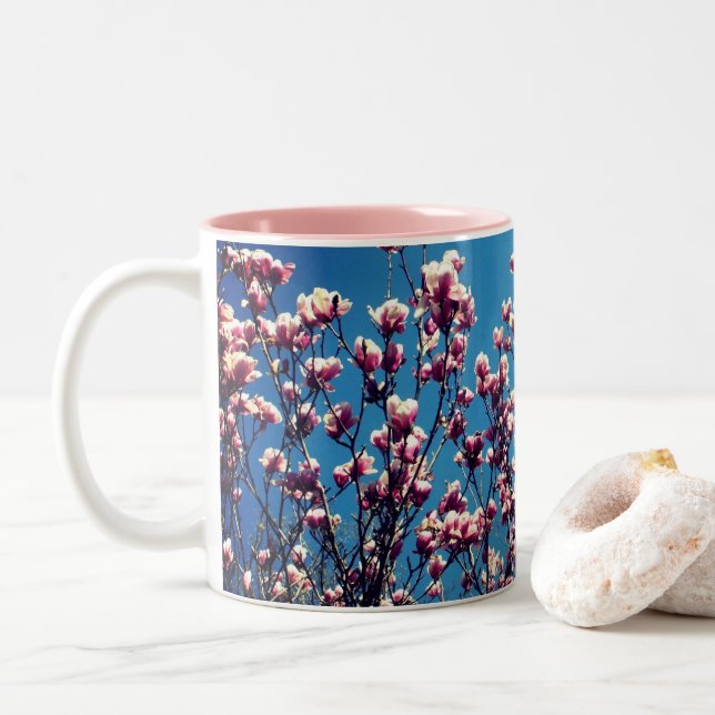 Caneca De Café Em Dois Tons Magnolia Blossomo Céu Azul (Com Donut)