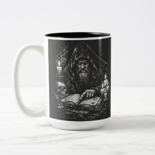 Caneca De Café Em Dois Tons Mago Estudando o Grimório — por BurnsInHell