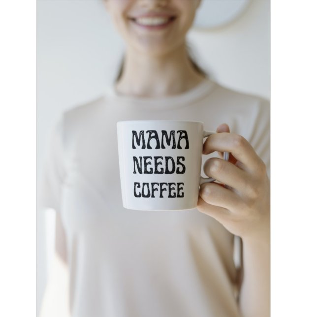 Caneca De Café Em Dois Tons Mama Precisa de um Café (Criador carregado)