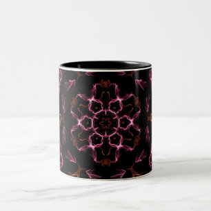 Caneca De Café Em Dois Tons Mandala rosa e laranja no fundo preto