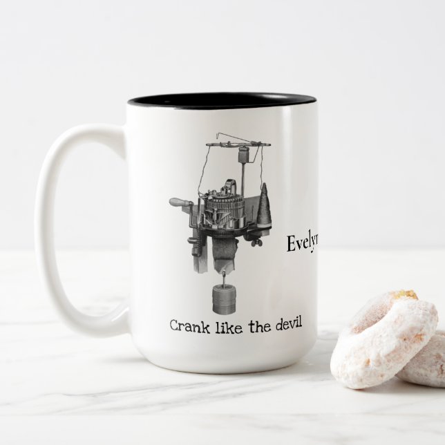 Caneca De Café Em Dois Tons Máquina de tricotamento de meias circular antiga,  (Com Donut)