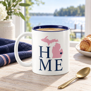 Caneca De Café Em Dois Tons Marinho inicial do Michigan, Blue and Pink Custom