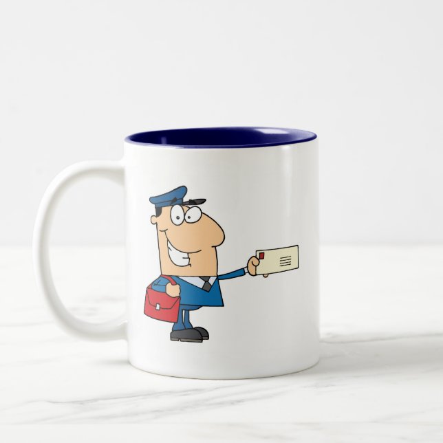 Caneca De Café Em Dois Tons Mascote de desenho do trabalhador postal personali (Esquerda)