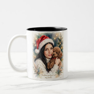 Caneca De Café Em Dois Tons Menina beijando cachorrinho Poodle–Mãe de Poodle