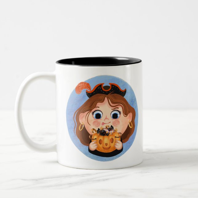 Caneca De Café Em Dois Tons Menina bonita numa fantasia pirata de Halloween (Esquerda)